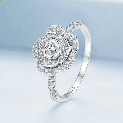 Bague en argent et zircon cubique en forme de rose